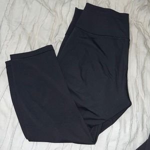 Lululemon athletica crop leggings 10